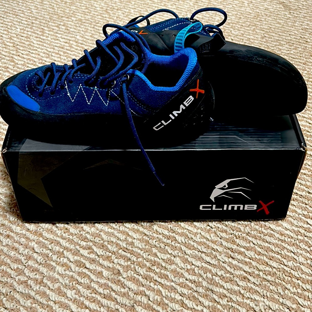 Climbx womens 7.5 brand new climbing shoes